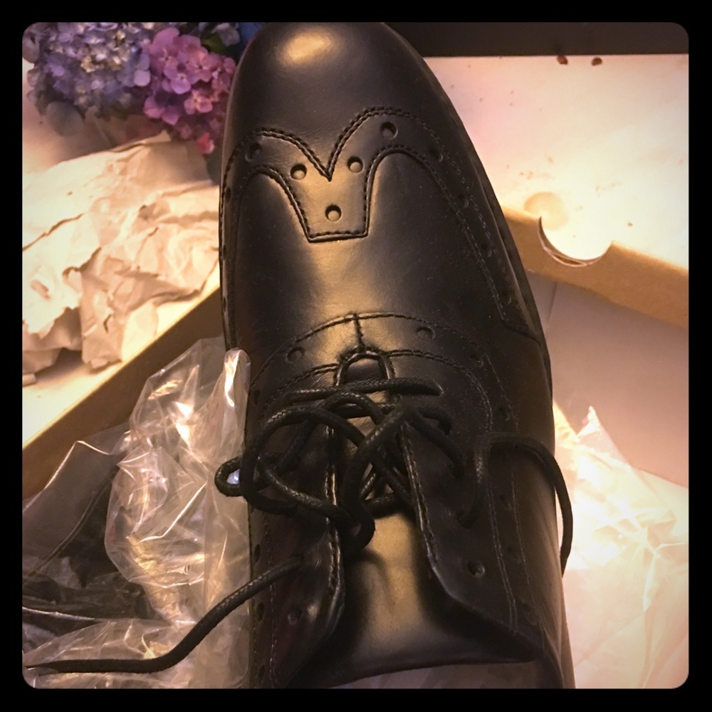 Born Men’s Black Leather Dress Shoes